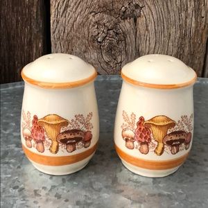 Mushroom flower salt & pepper shaker set Japan